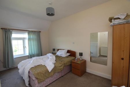 3 bedroom detached house to rent - Photo 5