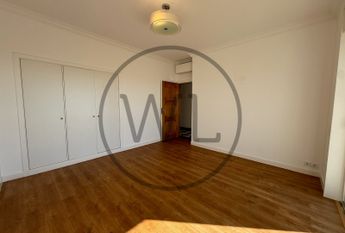 Apartamento T5+1 em Lisboa