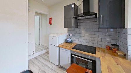1 bedroom house of multiple occupation to rent - Photo 2