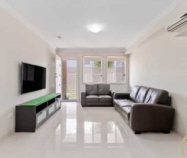 Modern 2 Bedroom Townhouse - Photo 6