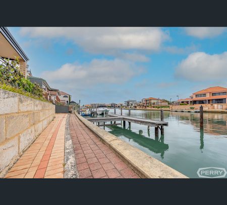 5 Eunamara Retreat, Halls Head, WA 6210 - Photo 2