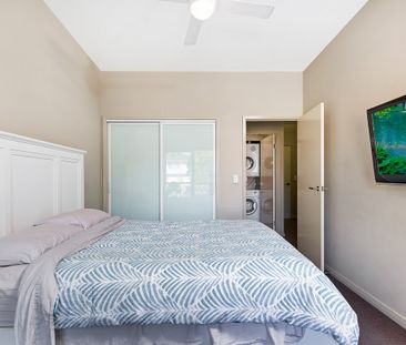 Stylish One-Bedroom Apartment with Study in Everton Park - Photo 5