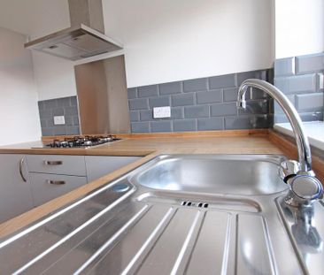 2 bedroom detached house to rent - Photo 5