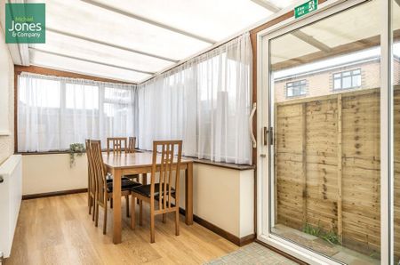 House share to rent - Photo 2