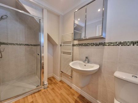 3 bedroom detached bungalow to rent - Photo 4