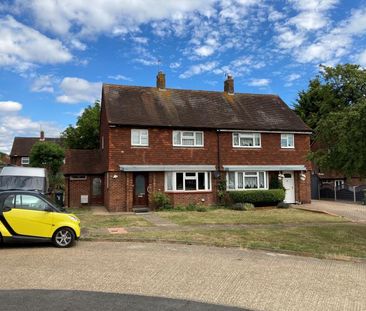 3 bedroom semi-detached house to rent - Photo 3