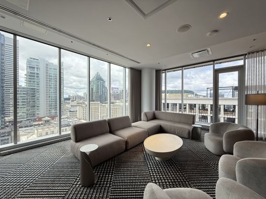 1205 Place Phillips, #3804 - Photo 1