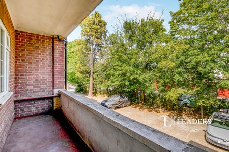 2 bedroom apartment to rent Rylton House, Hersham Road, Walton-on-Thames, KT12 - Photo 2