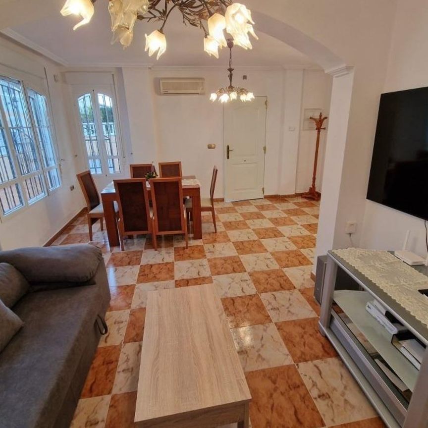 Dúplex Moderno en Lomas de Cabo Roig - Vacacional - Photo 1