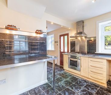 3 bedroom semi-detached house to rent - Photo 4