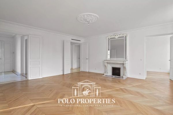 Appartement à louer à Paris 8Ème - Photo 1
