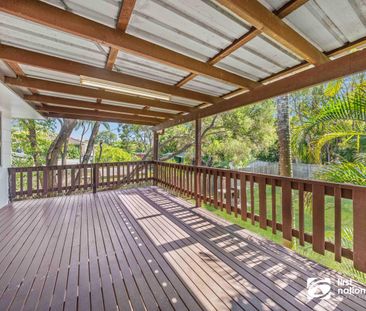 THREE BEDROOM FAMILY HOME IN BIRKDALE WITH A LARGE FULLY FENCED REA... - Photo 5