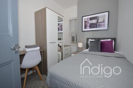 1 bedroom in a house share to rent - Photo 3