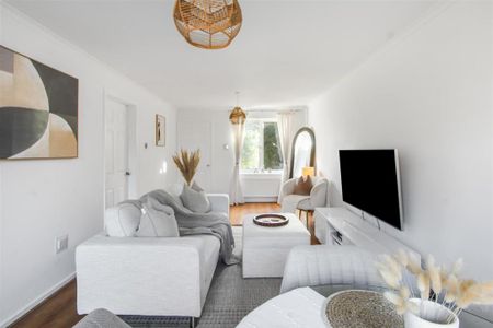 3 bedroom terraced house to rent - Photo 4