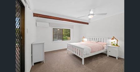 FAMILY LIVING AT ITS FINEST - Photo 4