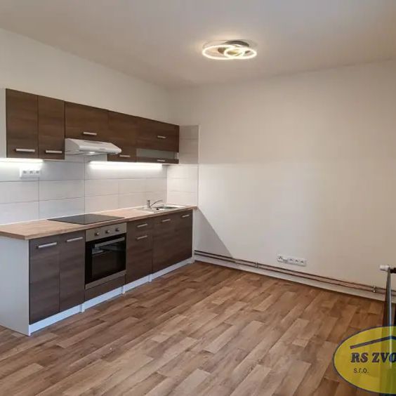Pronájem bytu 2+kk centrum, Hulín - Photo 1