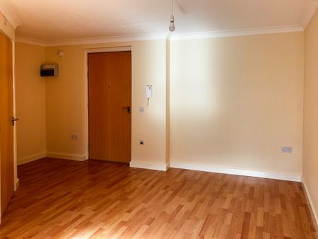 High Street, Trumpington - Photo 3