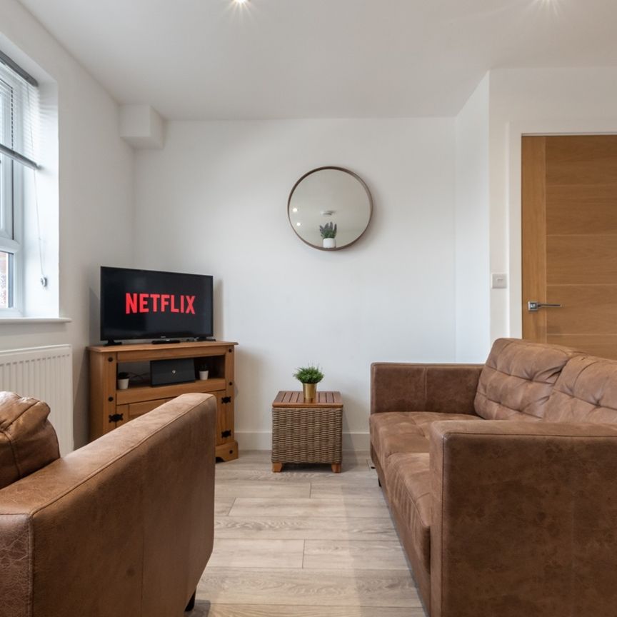 2 Bed Flat, Atlantic Mansions, SO14 - Photo 1