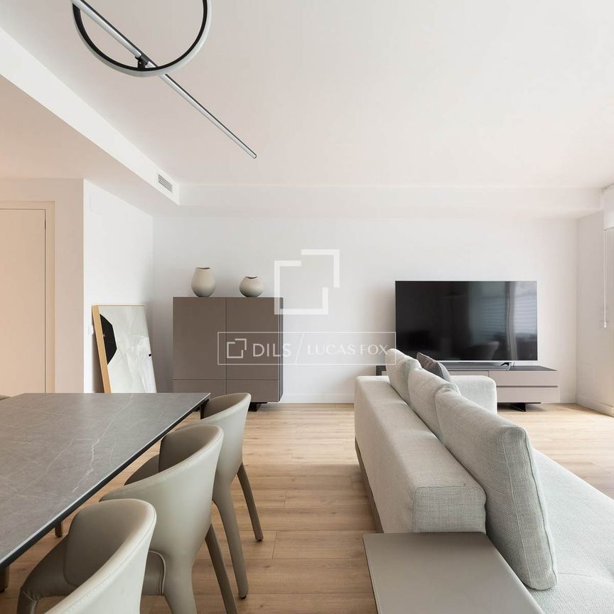 Excellent 4-bedroom house with 108 m² garden for rent in Gavà Maritimo - Photo 1
