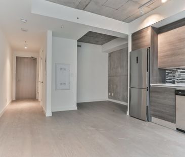 For Lease - 111 Bathurst Street Unit# 701, Toronto, Ontario - Photo 3