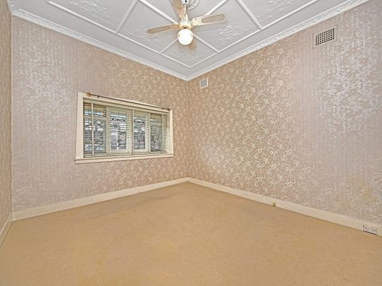 Spacious 3 Bedroom House - Photo 1