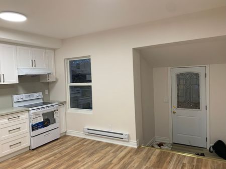 For Lease - 5 Harris Avenue Unit# main floor, Toronto, Ontario - Photo 4