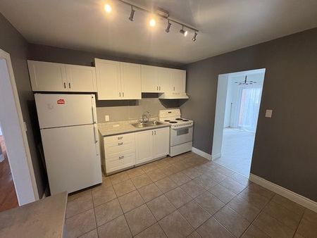 For Lease - 105 Regent Street Unit# Lower, Kawartha Lakes, Ontario - Photo 5