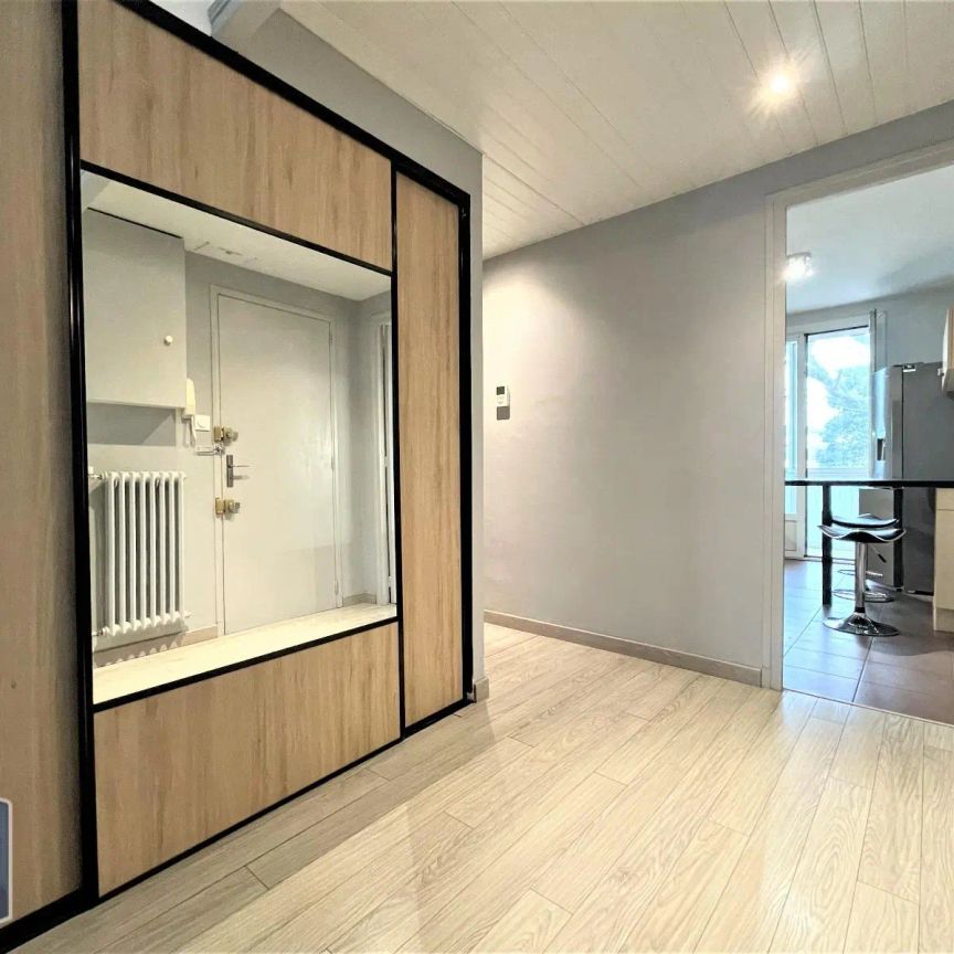 Appartement à louer 3 pièces 71.7m² - Photo 1