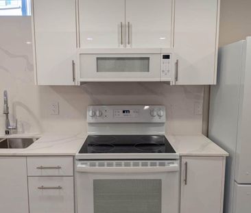 For Lease - 102 Kentledge Avenue Unit# Bsmnt, East Gwillimbury, Ont... - Photo 4