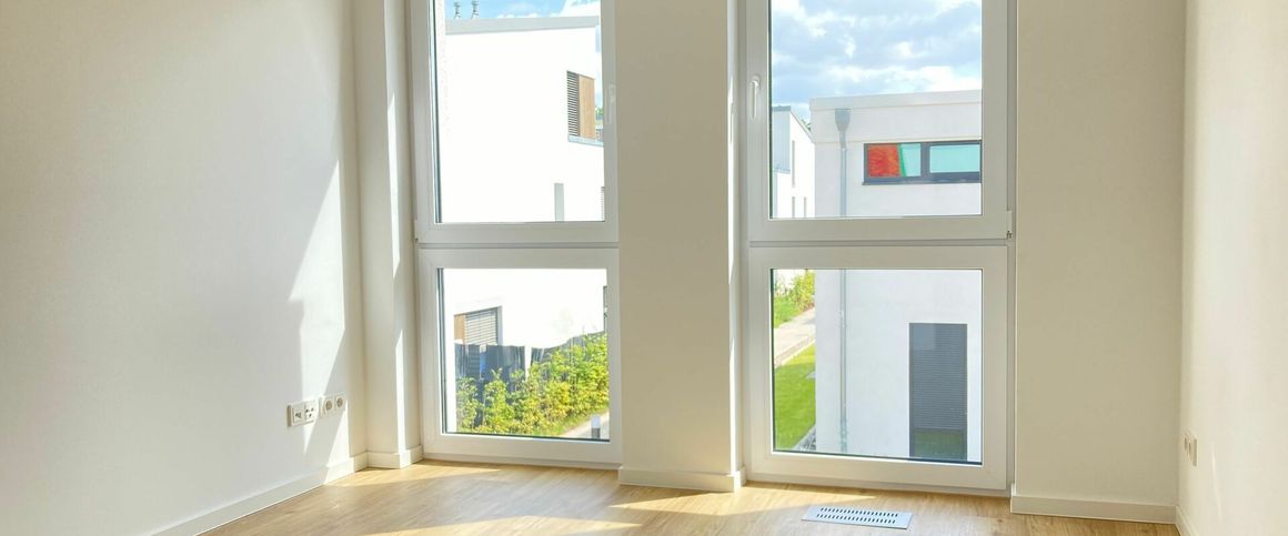 MITTELFELD | großzügige 4-Zi-Neubau-Whg im I.OG mit EBK und Carport - Foto 1