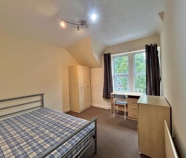 10 Bedroom Student Home – Llanbleddian Gardens - Photo 3