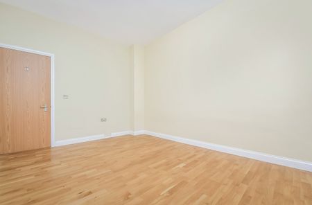 2 Bed Flat, Jowett Street, SE15 - Photo 5