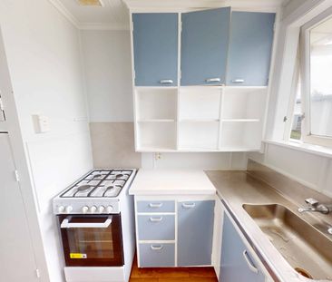 Castlecliff - 3 Bedrooms - Photo 5