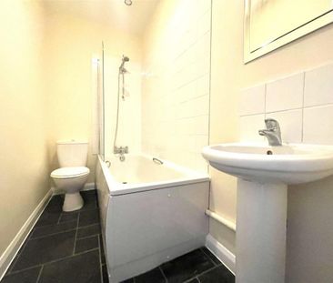 3 bedroom terraced house to rent - Photo 6