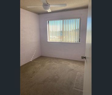 Two Bedroom Unit In Town - Photo 4