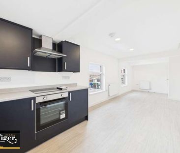 Whitegate Drive, Blackpool, FY3 - Photo 5