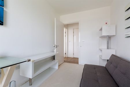3 Bed Flat, Maltby House, SE3 - Photo 4