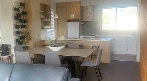 Charming 3BR Townhouse in Glen Innes - Photo 1