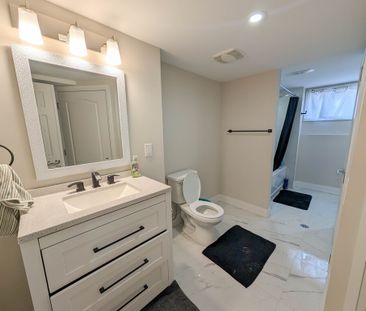 15 College Park Dr, Welland - 2 Bedroom Lower Unit - Photo 5