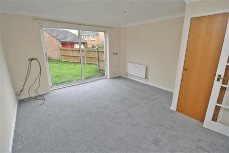 2 bedroom terraced house to rent - Photo 2