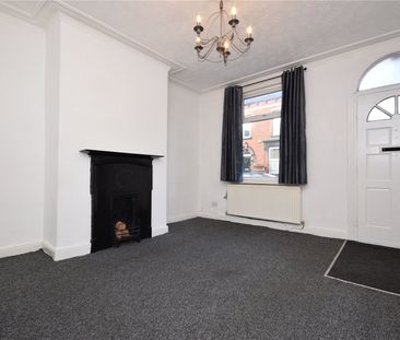 25, Whingate Grove, Leeds, West Yorkshire, LS12 3RD - Photo 2