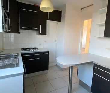 Location Appartement 4 pièces 90m² LAMBERSART 59130 - Photo 4