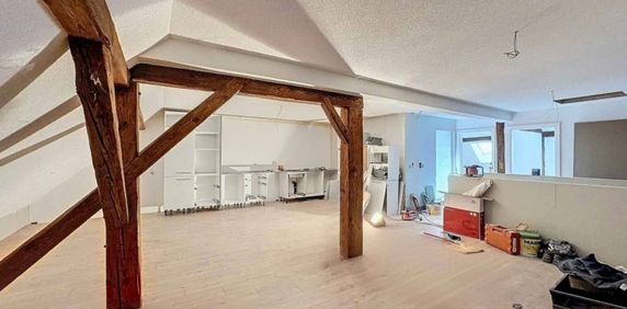 Appartement de 3.5 pièces dans les combles - Foto 2