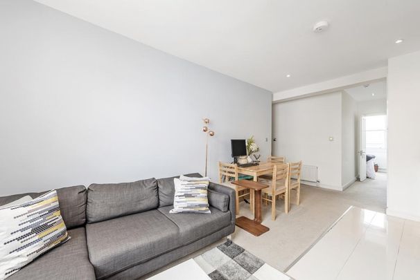 2 bedroom flat to rent - Photo 1