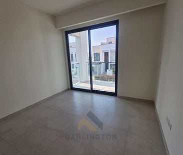 Spacious 4BR Villa | Ready to Move|Prime Community - Photo 3