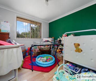 Charming Two Bedroom Townhouse - Photo 5
