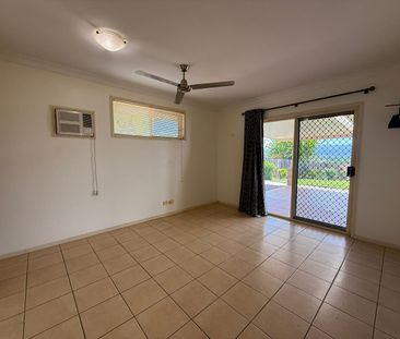 New to the market - Spacious Family Home in Bentley Park - Photo 3