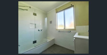 WATERLOO? MORE LIKE WOW-TERLOO - Photo 2