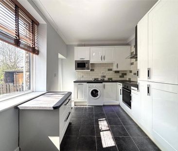 2 bedroom terraced house to rent - Photo 3