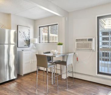 First on Tenth — 1 Bedroom, 1 Bathroom, Juliette w/Laundry - Photo 6